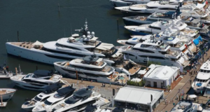 Intip 11 Kemewahan Superyacht di Palm Beach International Boat Show 2025
