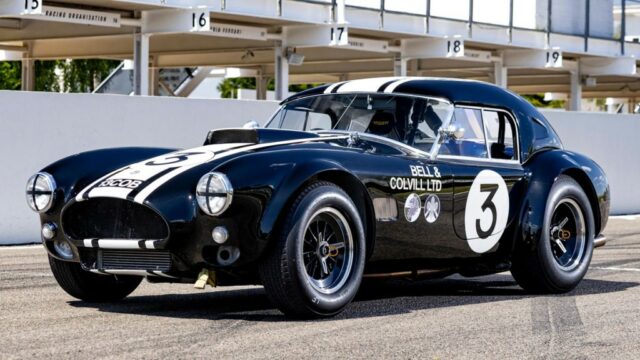 AC Cobra 1966-Robb Report