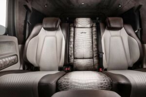 Mercedes G-Wagen Berlapis Cat Berlian, Tawarkan Kemewahan Senilai $1.7 Million USD Mercedes G-Wagen Berlapis Cat Berlian, Tawarkan Kemewahan Senilai $1.7 Million USD