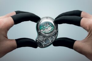 Daniel Arsham x Hublot, Jam Tangan Pertama Bertema “Flowing Waters” yang Menyatukan Seni dan Waktu Daniel Arsham x Hublot, Jam Tangan Pertama Bertema “Flowing Waters” yang Menyatukan Seni dan Waktu