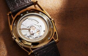 DB28xs Terbaru dari De Bethune, Perpaduan Teknologi, Seni, dan Warna Baru yang Berani