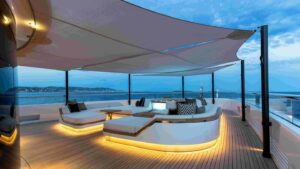 First Look! Superyacht Mewah Italia Terbaru dengan Waterfall Pool yang Spektakuler First Look! Superyacht Mewah Italia Terbaru dengan Waterfall Pool yang Spektakuler