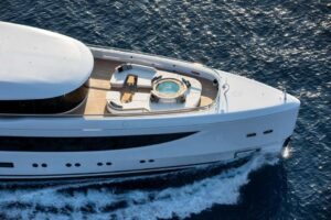 First Look! Superyacht Mewah Italia Terbaru dengan Waterfall Pool yang Spektakuler First Look! Superyacht Mewah Italia Terbaru dengan Waterfall Pool yang Spektakuler