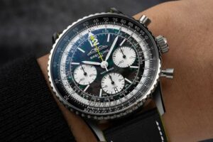 Breitling Rilis Navitimer Chronograph Edisi Terbatas untuk Aston Martin Aramco