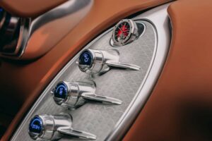 Bugatti F.K.P. Hommage Rayakan 20 Tahun Veyron dengan Jam Dashboard Eksklusif Audemars Piguet