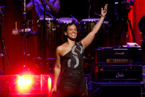 Alicia Keys Kenang 25 Tahun Lagu “Fallin”, Momen ‘Very Crazy’ yang Tak Terlupakan