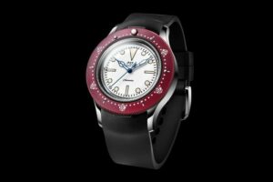 Hajime Asaoka Perkenalkan Kurono Diver’s Watch dengan Desain Tanpa Crown yang Revolusioner