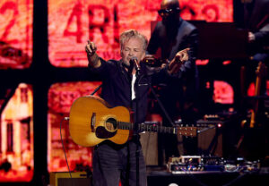 John Mellencamp Bawakan ‘Jack & Diane’ dan ‘Pink House’ Versi Akustik Saat Terima Icon Award di iHeartRadio Music Awards 2026 John Mellencamp Bawakan ‘Jack & Diane’ dan ‘Pink House’ Versi Akustik Saat Terima Icon Award di iHeartRadio Music Awards 2026